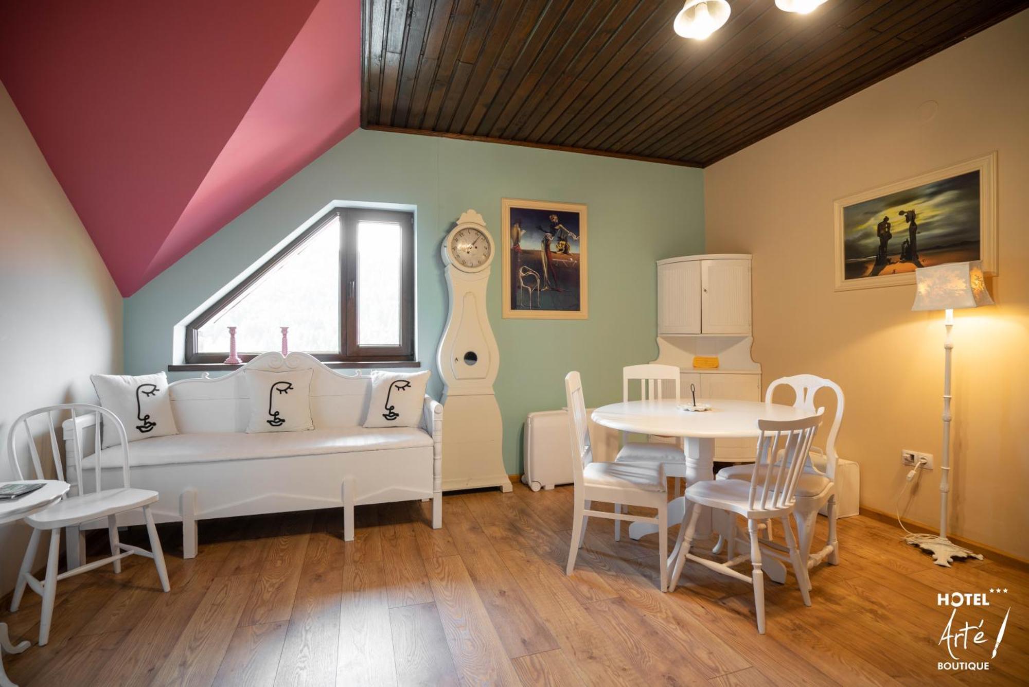 Art'E Boutique Rooms BaileTusnad Exterior photo